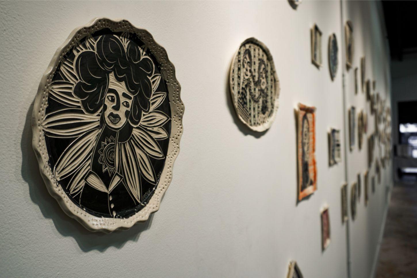 Set de 4 esculturas de porcelana para la pared en venta 7