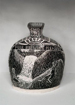 Sólo Pertenecemos a Nosotras Mismas, Jarrón de Porcelana Tallado y Construido a Mano