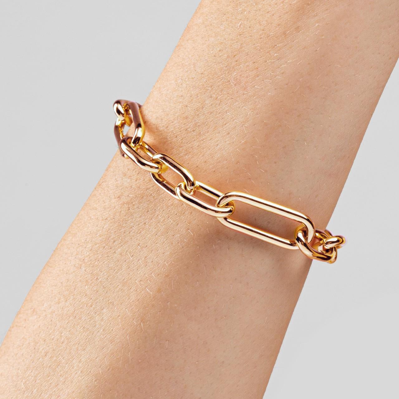 Alex Jona design collection, hand crafted in Italy, 18 karat rose gold chain bracelet.
Dimension: L 8 in X W 0.12 in - L 20.5 cm X W 3.06 mm
Weight 17.3 gr

Alex Jona jewels stand out, not only for their special design and for the excellent quality