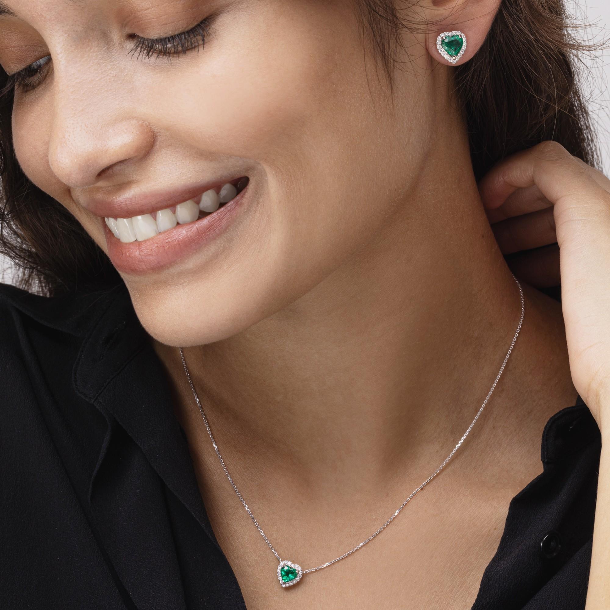 Women's Alex Jona 18 Karat White Gold White Diamond Emerald Heart Stud Earrings For Sale