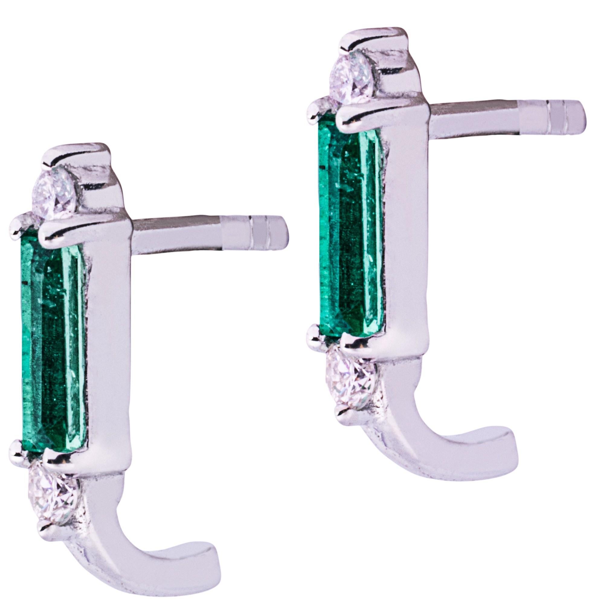 Round Cut Alex Jona 18 Karat White Gold White Diamond Emerald Stud Earrings For Sale
