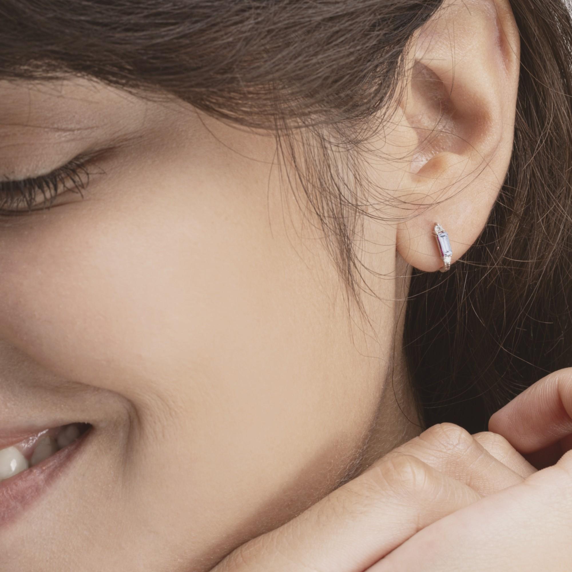 Alex Jona 18 Karat White Gold White Diamond Stud Earrings In condizioni Nuovo in vendita a Lugano, CH