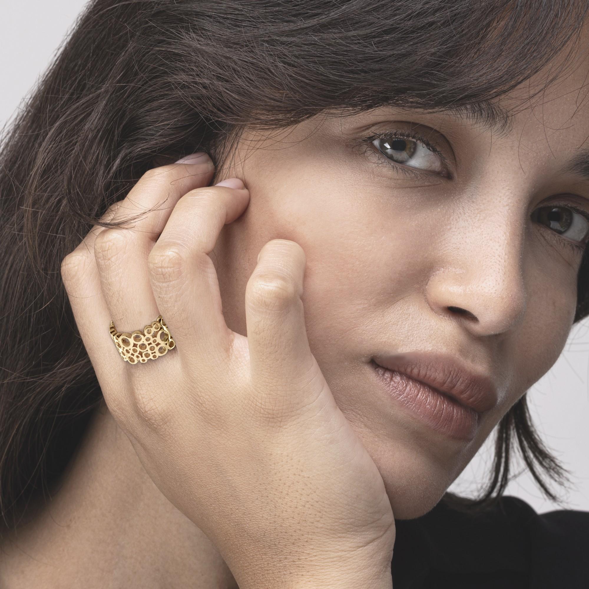 Collection Jona, faite à la main en Italie, bague à anneau ouvert en or jaune 18 carats 