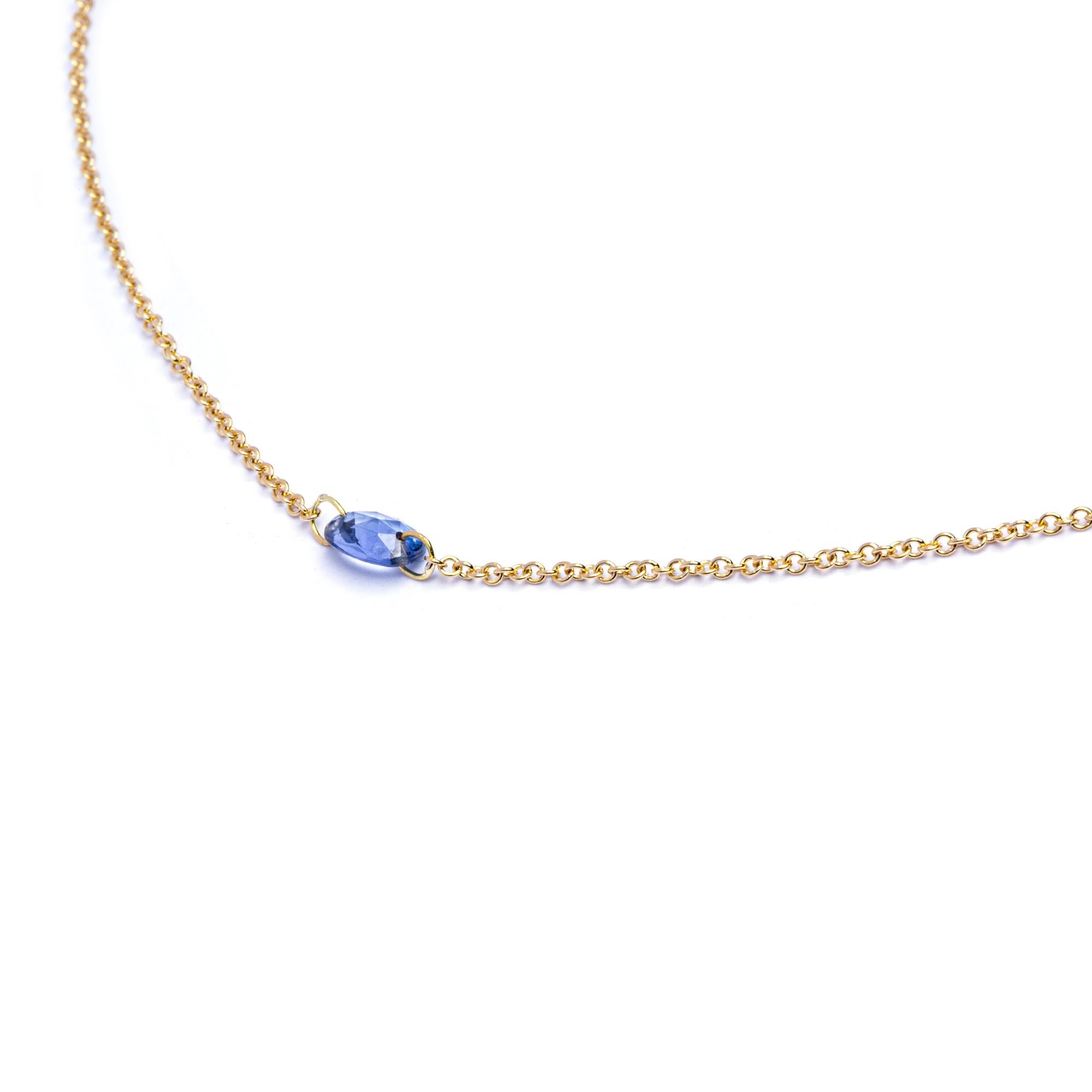 Alex Jona Halskette aus 18 Karat Gelbgold mit schwebendem blauem Saphir (Ovalschliff) im Angebot