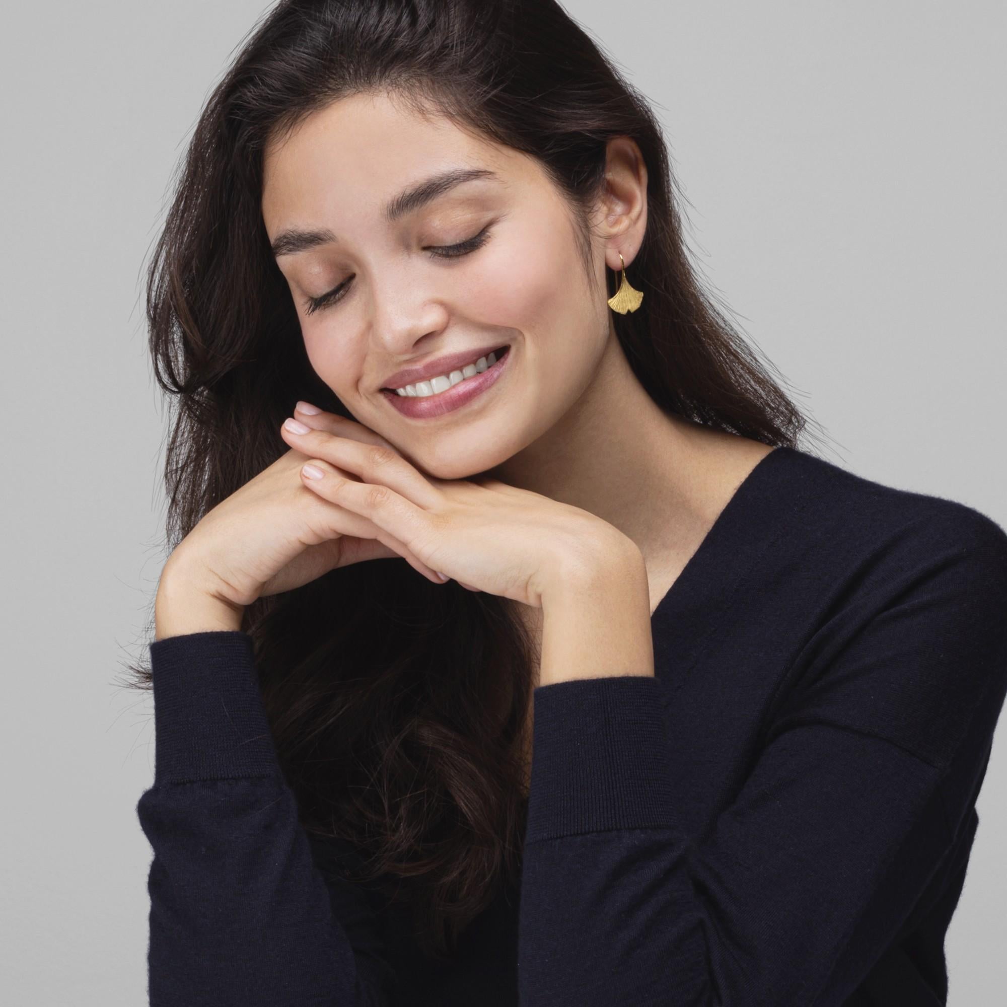 Alex Jona design collection, hand crafted in Italy, 18 karat yellow gold ginkgo leaf earrings.  

Alex Jona jewels stand out, not only for their special design and for the excellent quality of the gemstones, but also for the careful attention given