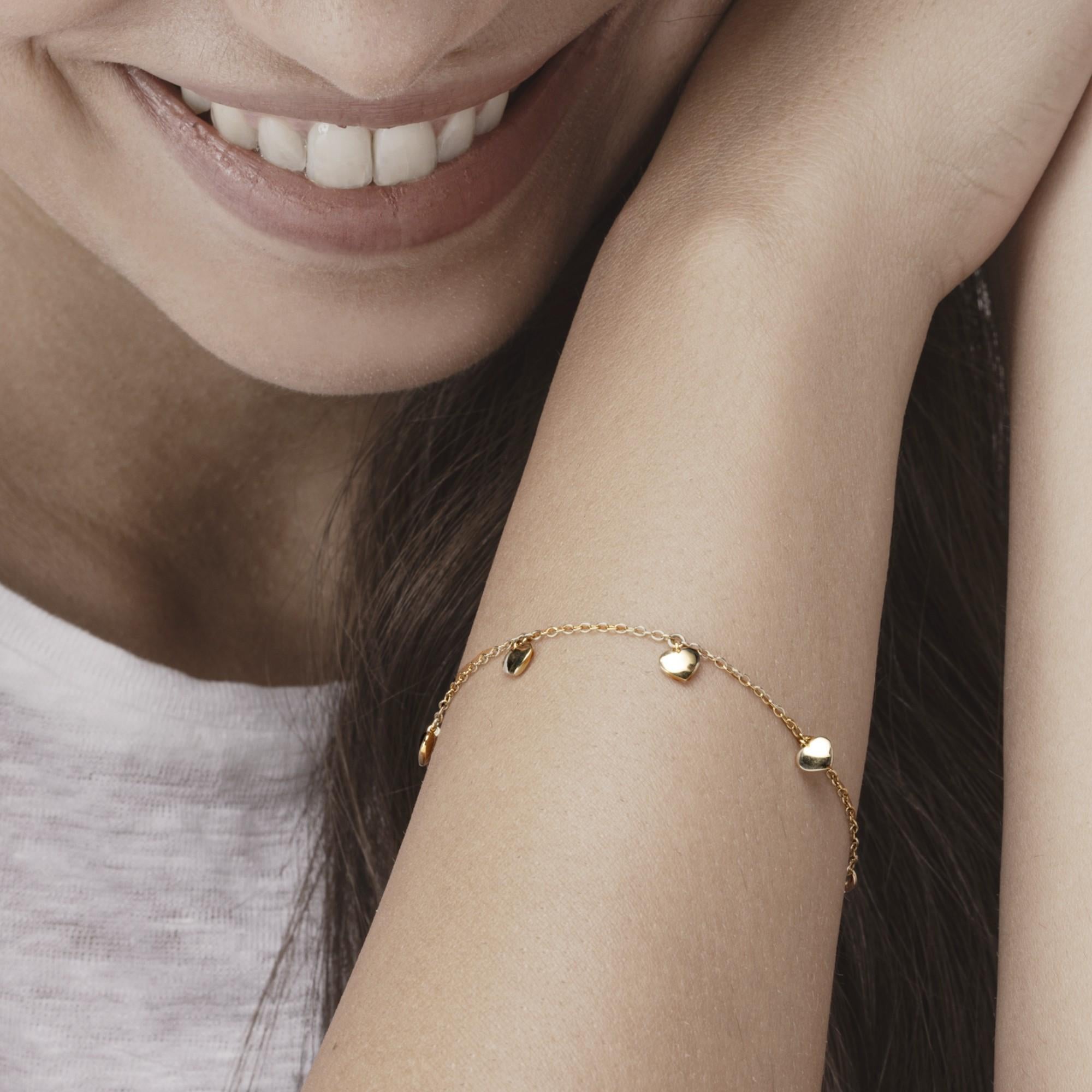 Alex Jona Bracelet breloque cœur en or jaune 18 carats Pour femmes en vente