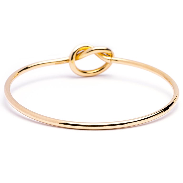 Women's Alex Jona 18 Karat Yellow Gold Knot Bangle Bracelet For Sale