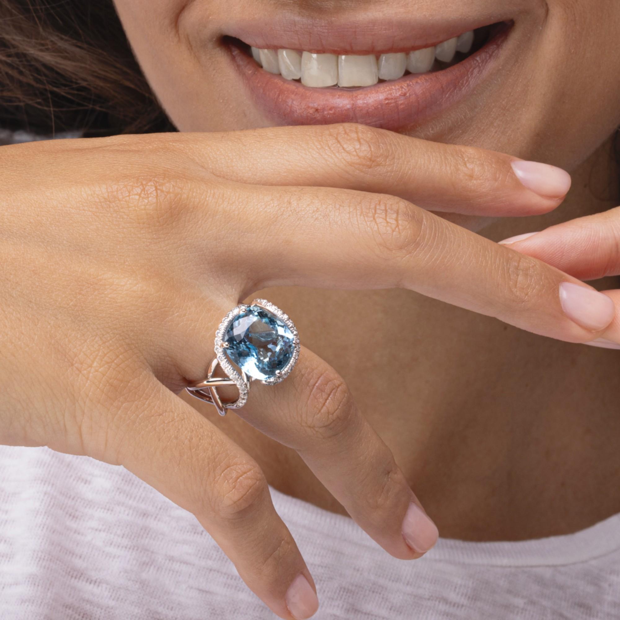 Alex Jona Aquamarine White Diamond 18 Karat White Gold Ring In New Condition For Sale In Torino, IT