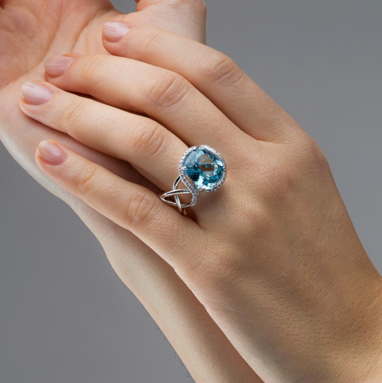 Alex Jona Aquamarine White Diamond 18 Karat White Gold Ring For Sale 2