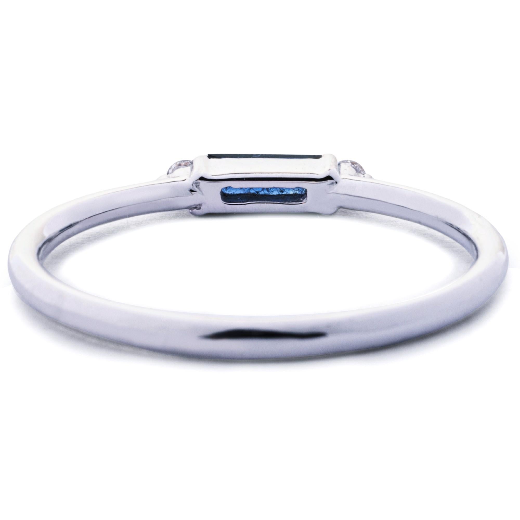 Alex Jona Baguette Cut Blue Sapphire & White Diamond 18 Karat White Gold Ring For Sale 3
