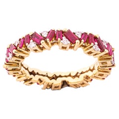 Alex Jona, bague d'éternité en or rose 18 carats avec diamants et rubis taille baguette