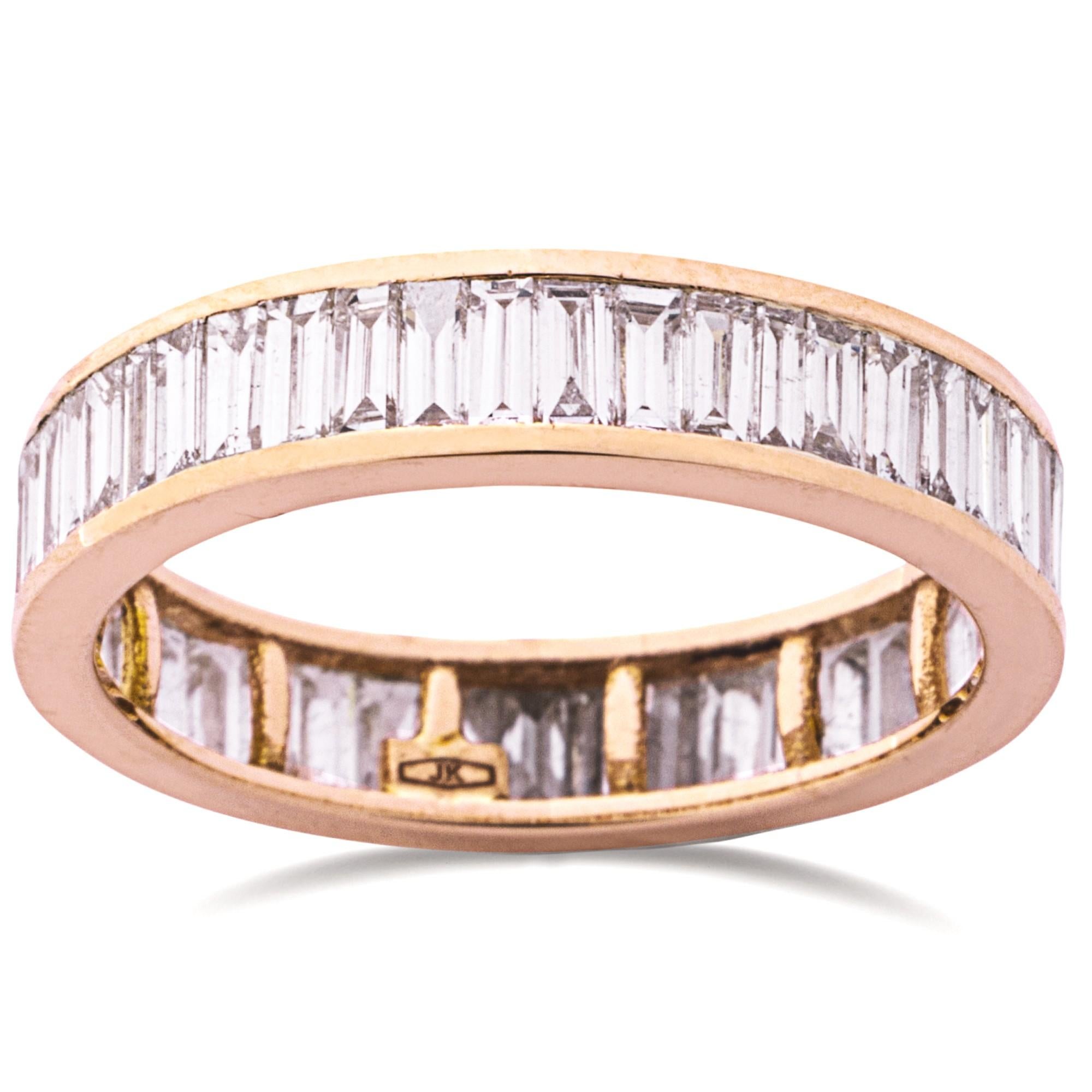 Alex Jona Baguette Cut White Diamond 18 Karat Yellow Gold Eternity Band Ring In New Condition For Sale In Torino, IT