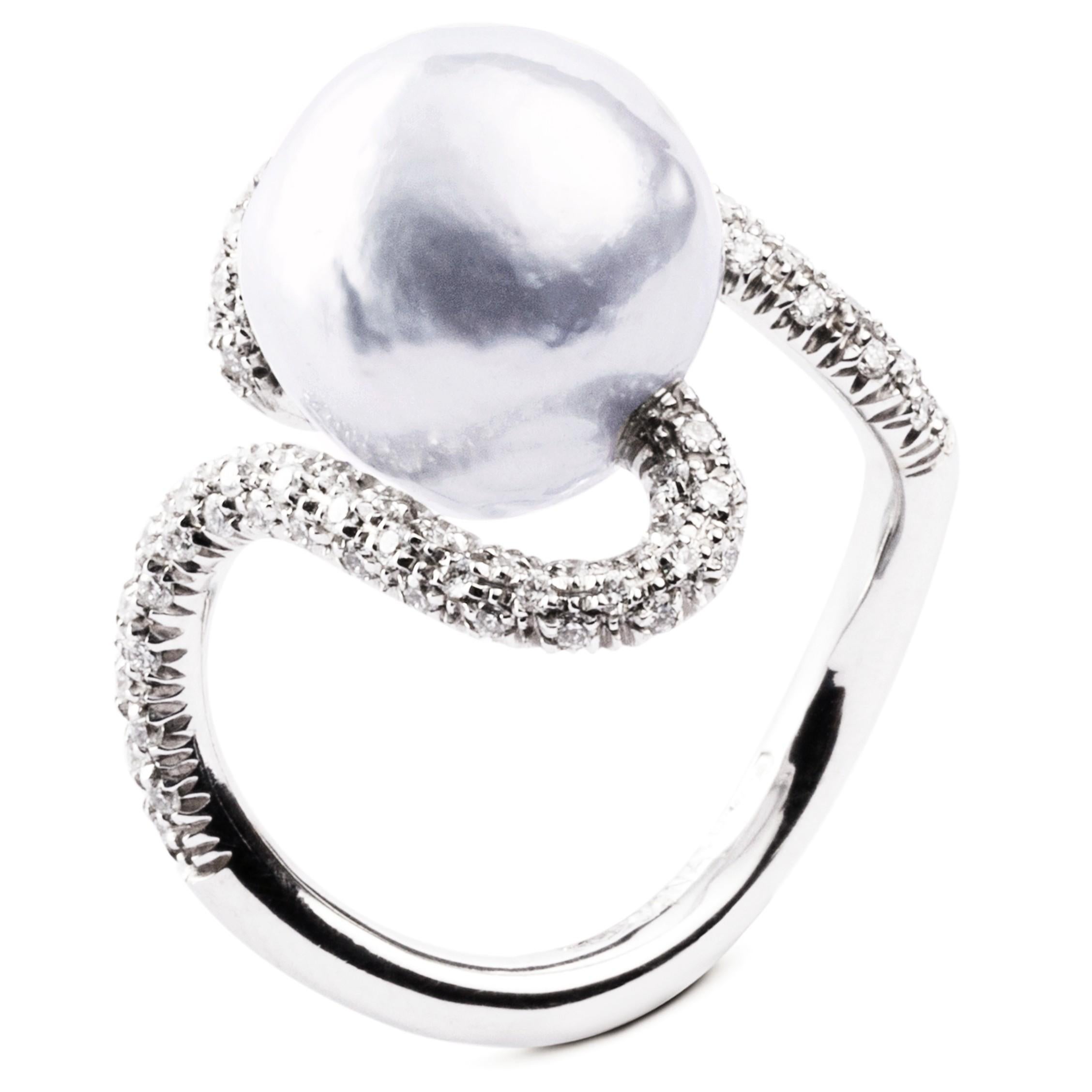 Alex Jona Baroque South Sea Pearl White Diamond 18 Karat White Gold Ring In New Condition For Sale In Torino, IT