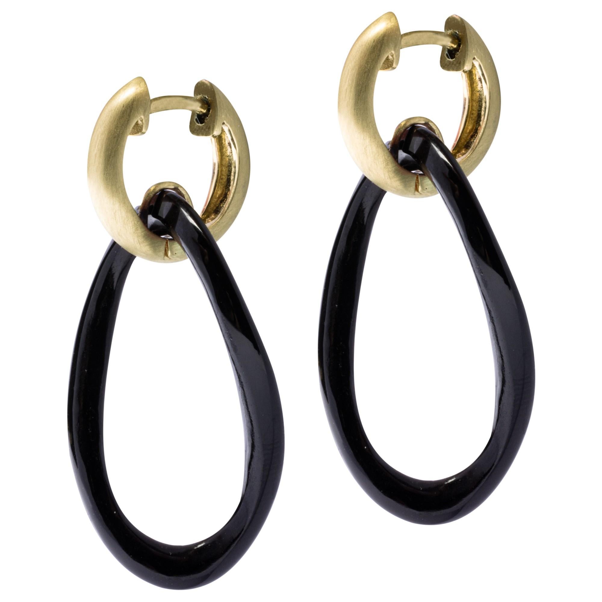 Cabochon Alex Jona Black Agate Yellow Gold Brushed Pendant Earrings For Sale