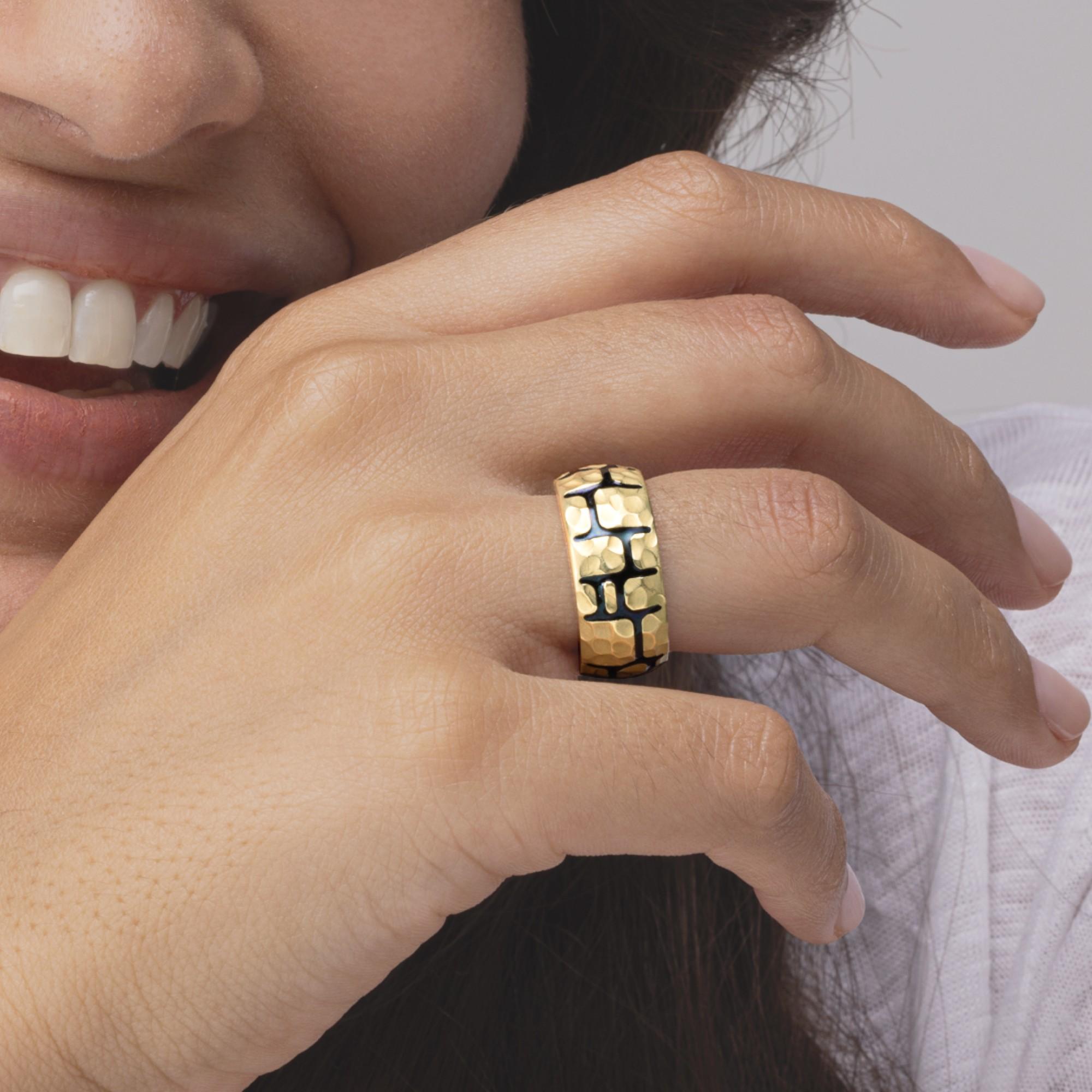Women's Alex Jona Black Enamel 18 Karat Yellow Gold Band Ring For Sale