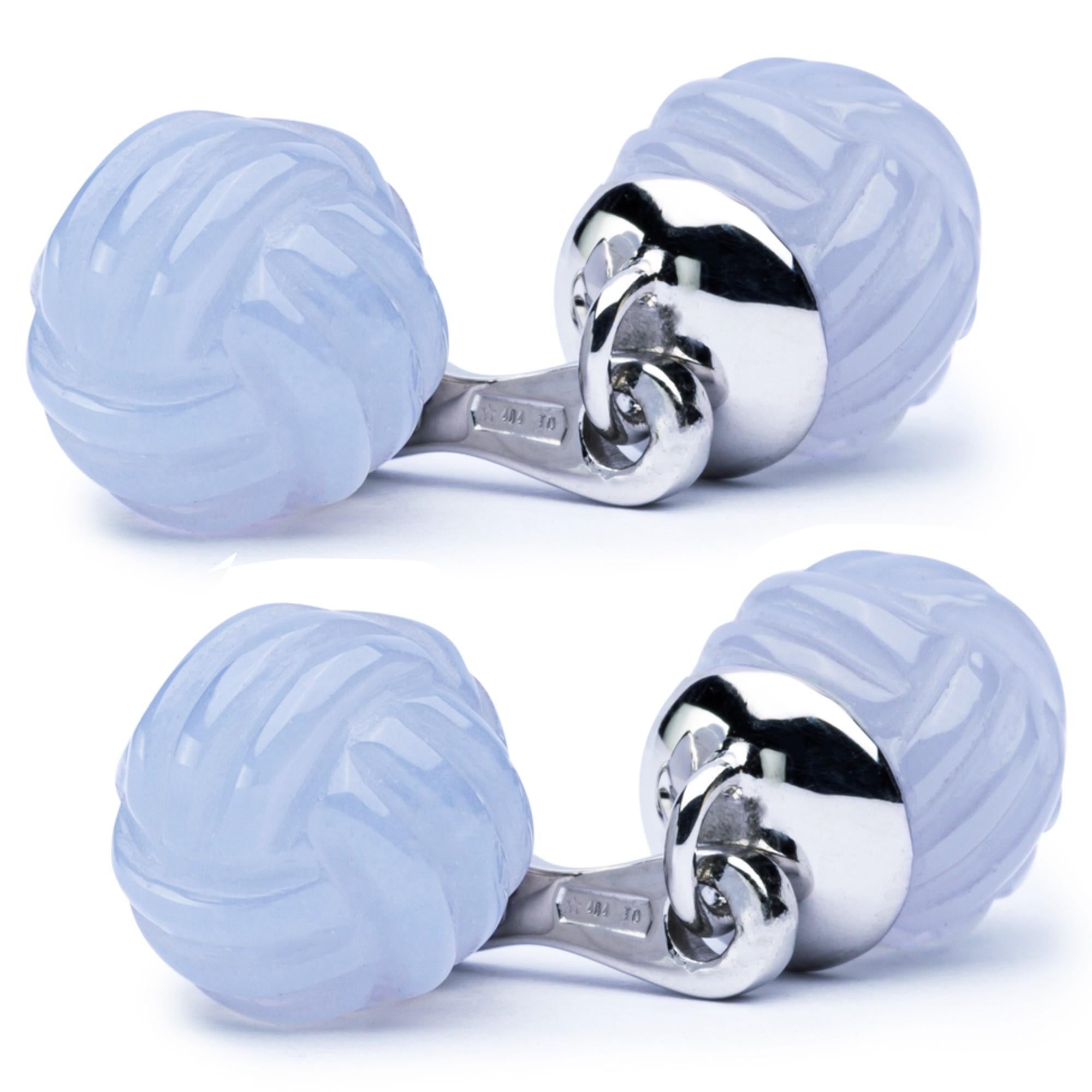 Taglio rotondo Gemelli a forma di pugno di scimmia in argento 925 con calcedonio blu di Alex Jona in vendita