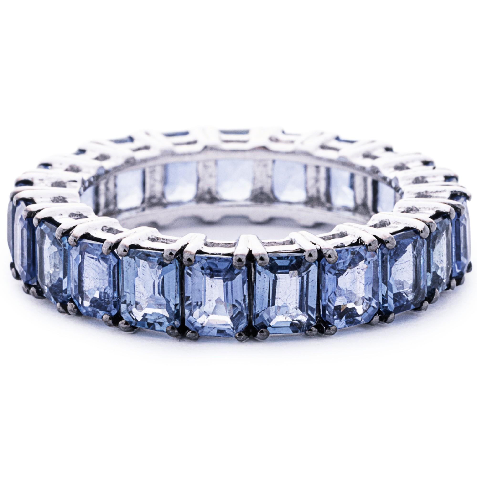Alex Jona Blue Sapphire 18 Karat White Gold Eternity Band Ring In New Condition For Sale In Torino, IT