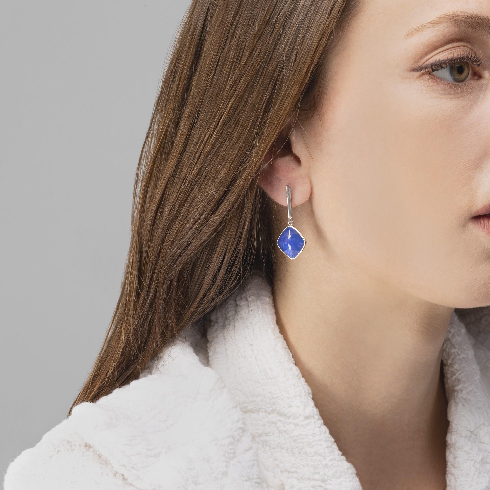 Alex Jona design collection, hand crafted in Italy, 18 Karat white gold drop earrings set with a crazy cut Quartz over Blue Sapphire. Dimensions : Length mm37/in1.46 - Width mm16.8/in0.66

Alex Jona jewels stand out, not only for their special