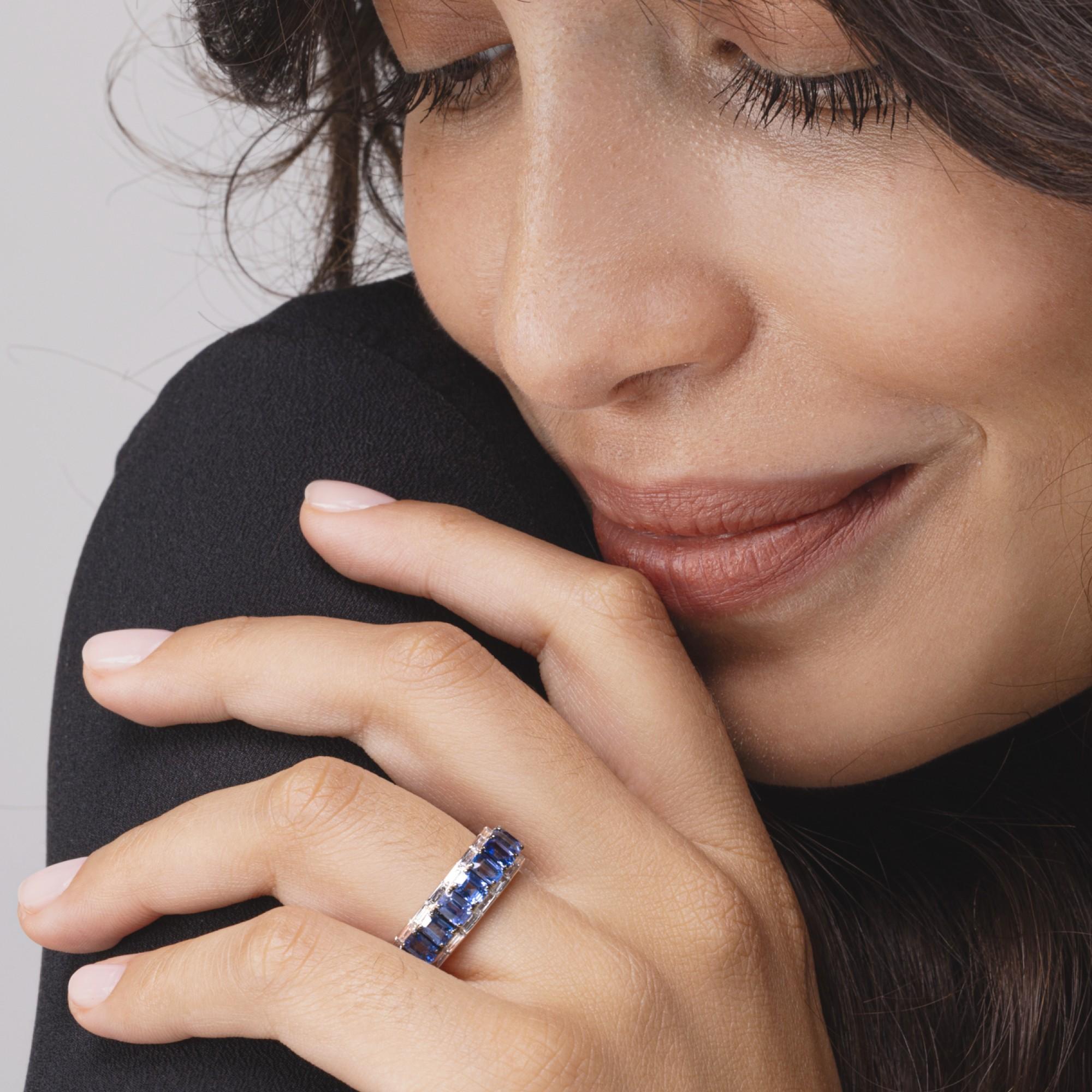 Alex Jona Blue Sapphire White Diamond 18 Karat White Gold Eternity Band Ring In New Condition For Sale In Torino, IT