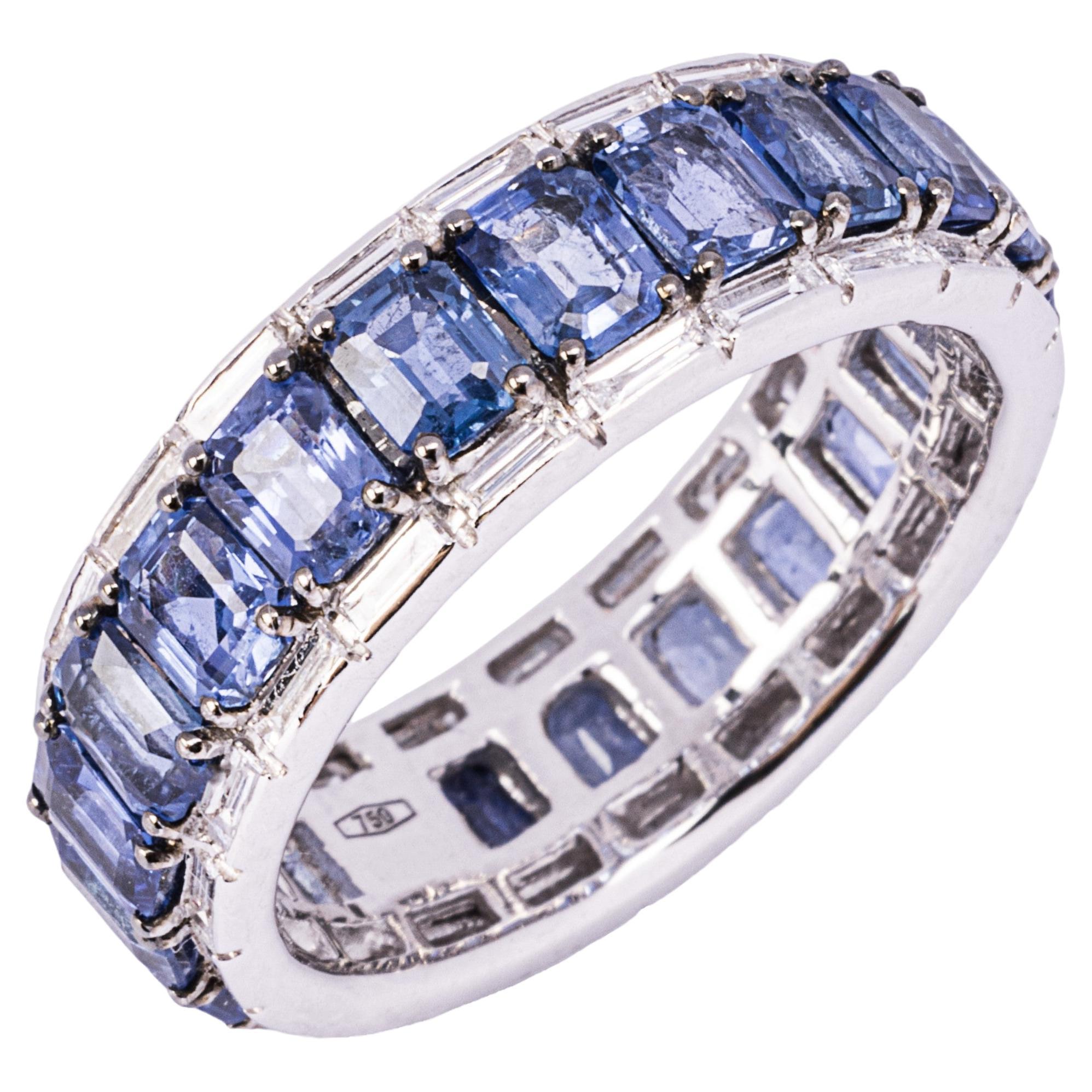 Alex Jona, bague d'éternité en or blanc 18 carats avec saphir bleu et diamant blanc en vente