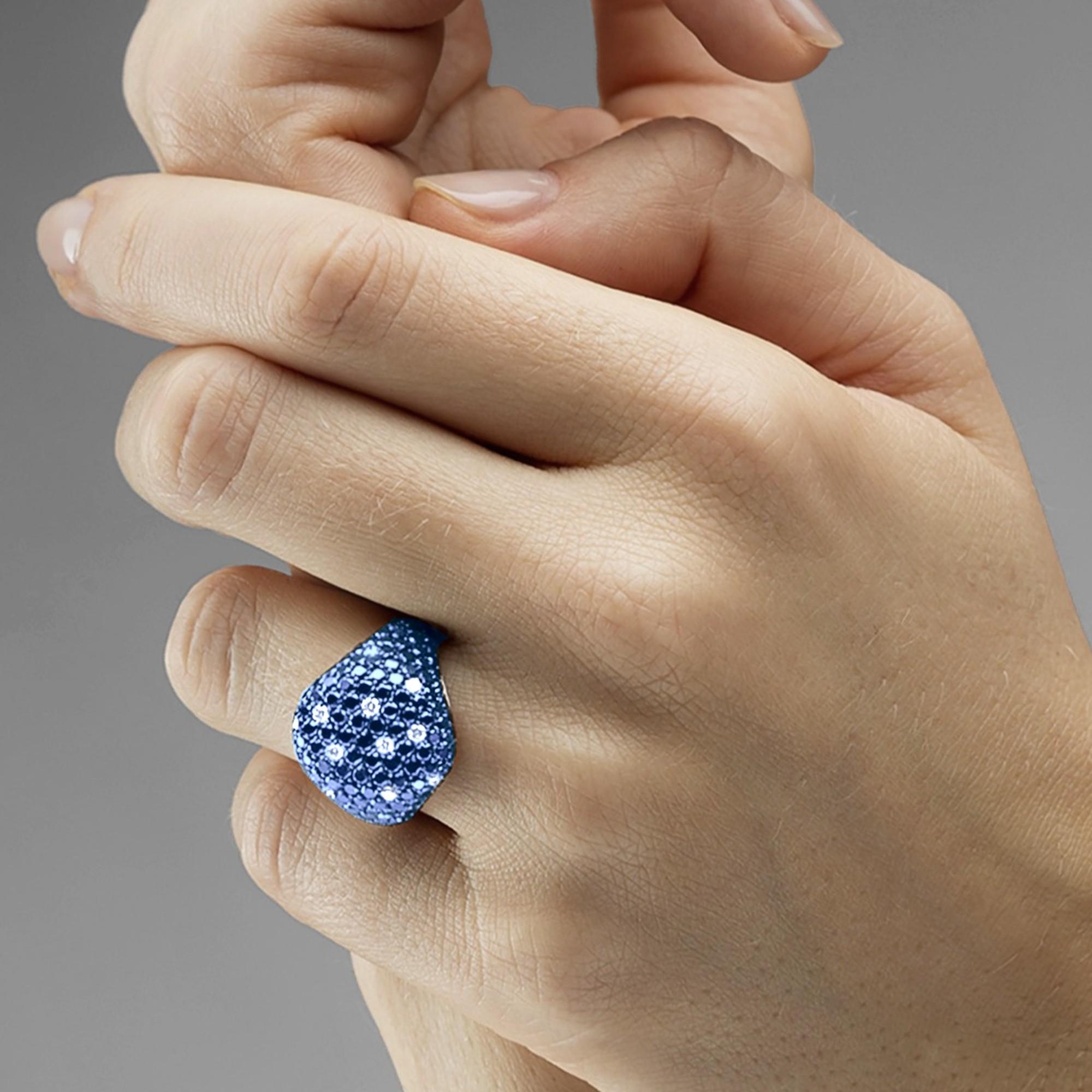 Alex Jona Anello con zaffiro blu e diamante bianco in oro bianco 18 carati In condizioni Nuovo in vendita a Lugano, CH