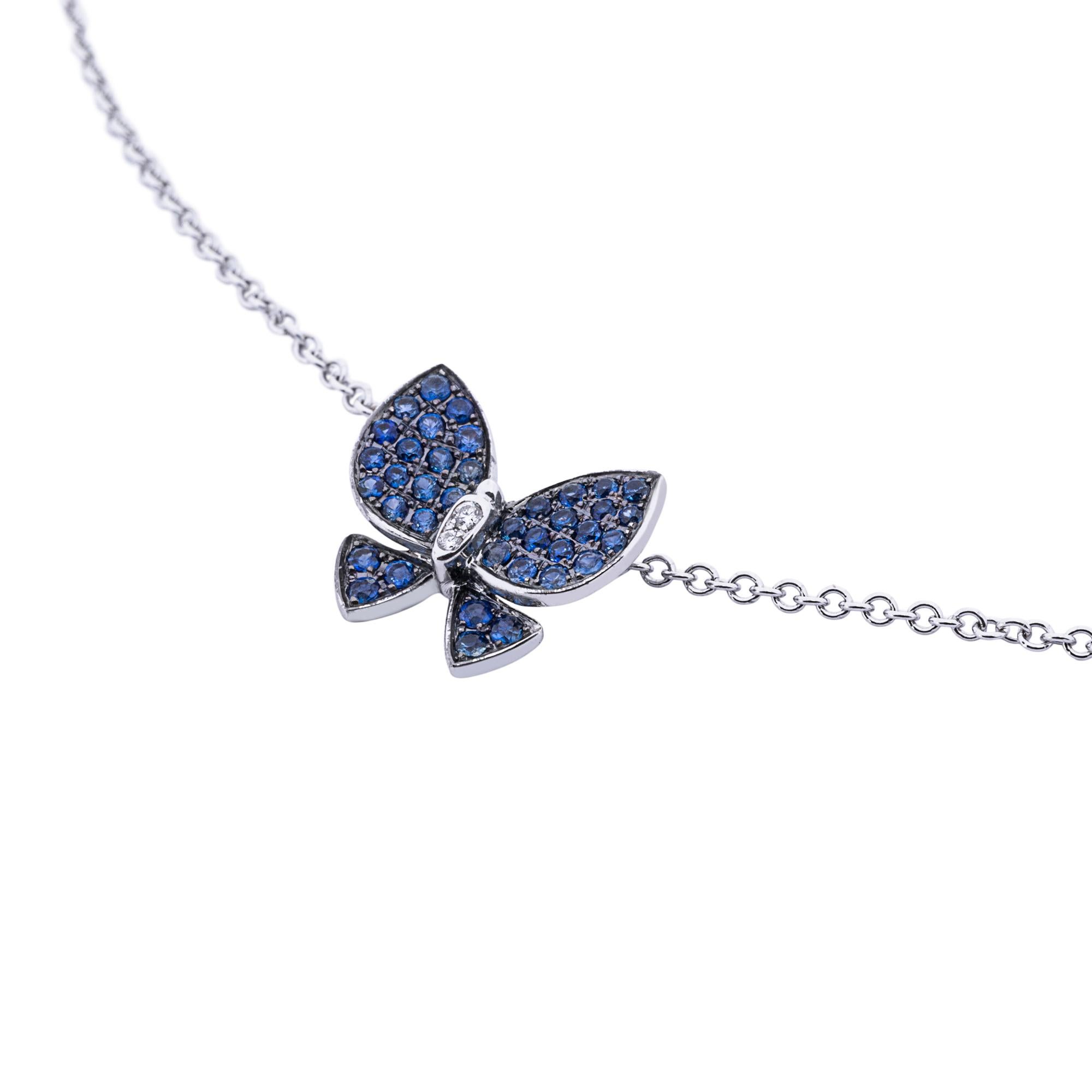 Alex Jona Schmetterlingsanhänger-Halskette mit blauem Saphir und weißem Diamant, 18 Karat Weißgold (Rundschliff) im Angebot