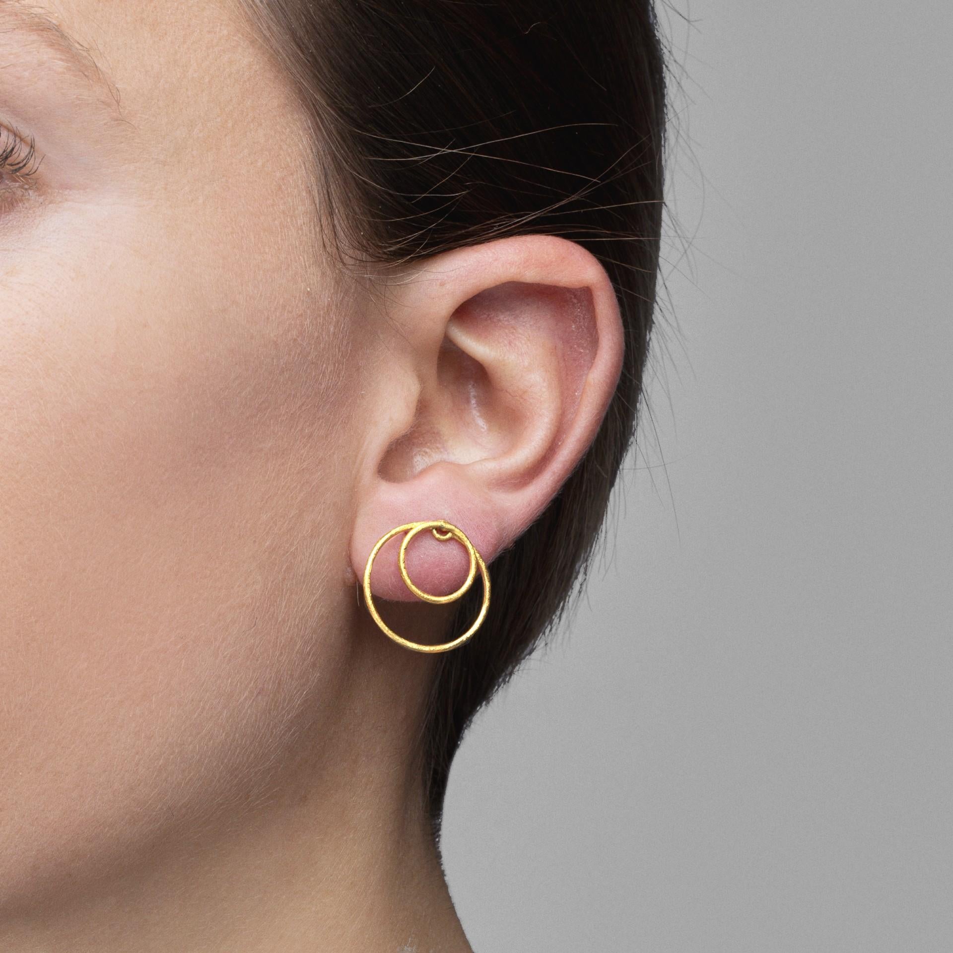 Alex Jona Brushed 18 Karat Yellow Gold Hoop Pendant Earrings In New Condition For Sale In Torino, IT