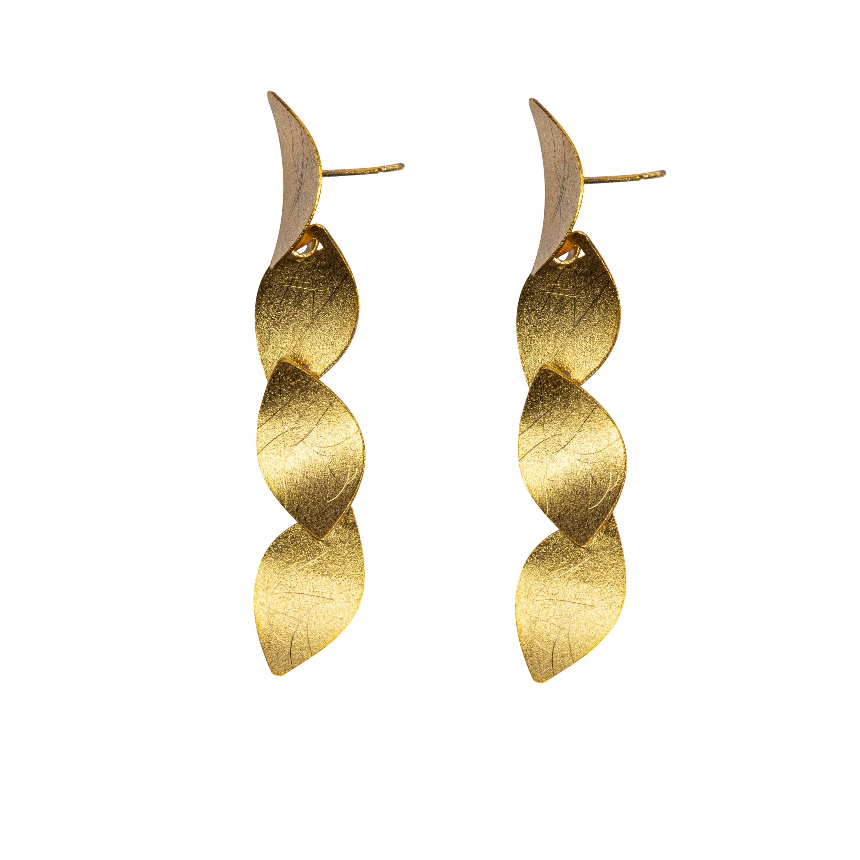 Contemporary Alex Jona Brushed 18 Karat Yellow Gold Multiple Leaves Pendant Earrings