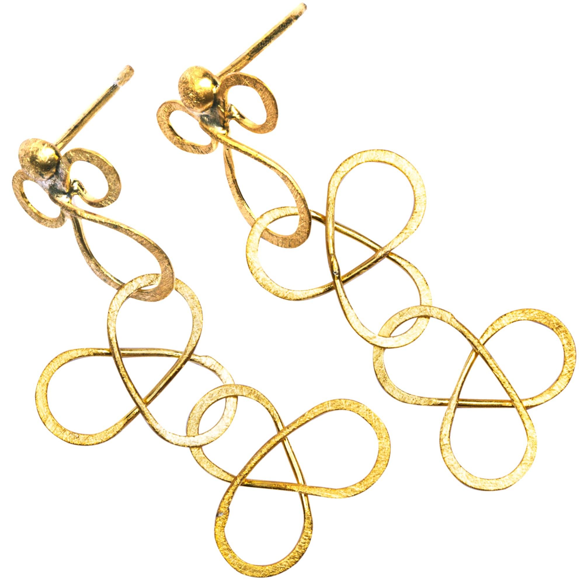 Contemporary Alex Jona Brushed Yellow Gold Clover Pendant Earrings For Sale