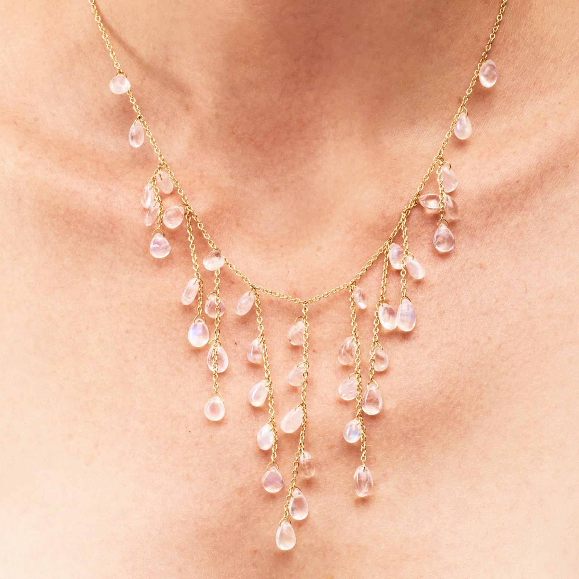 Alex Jona, collier en or jaune 18 carats avec pierre de lune birmane Pour femmes en vente
