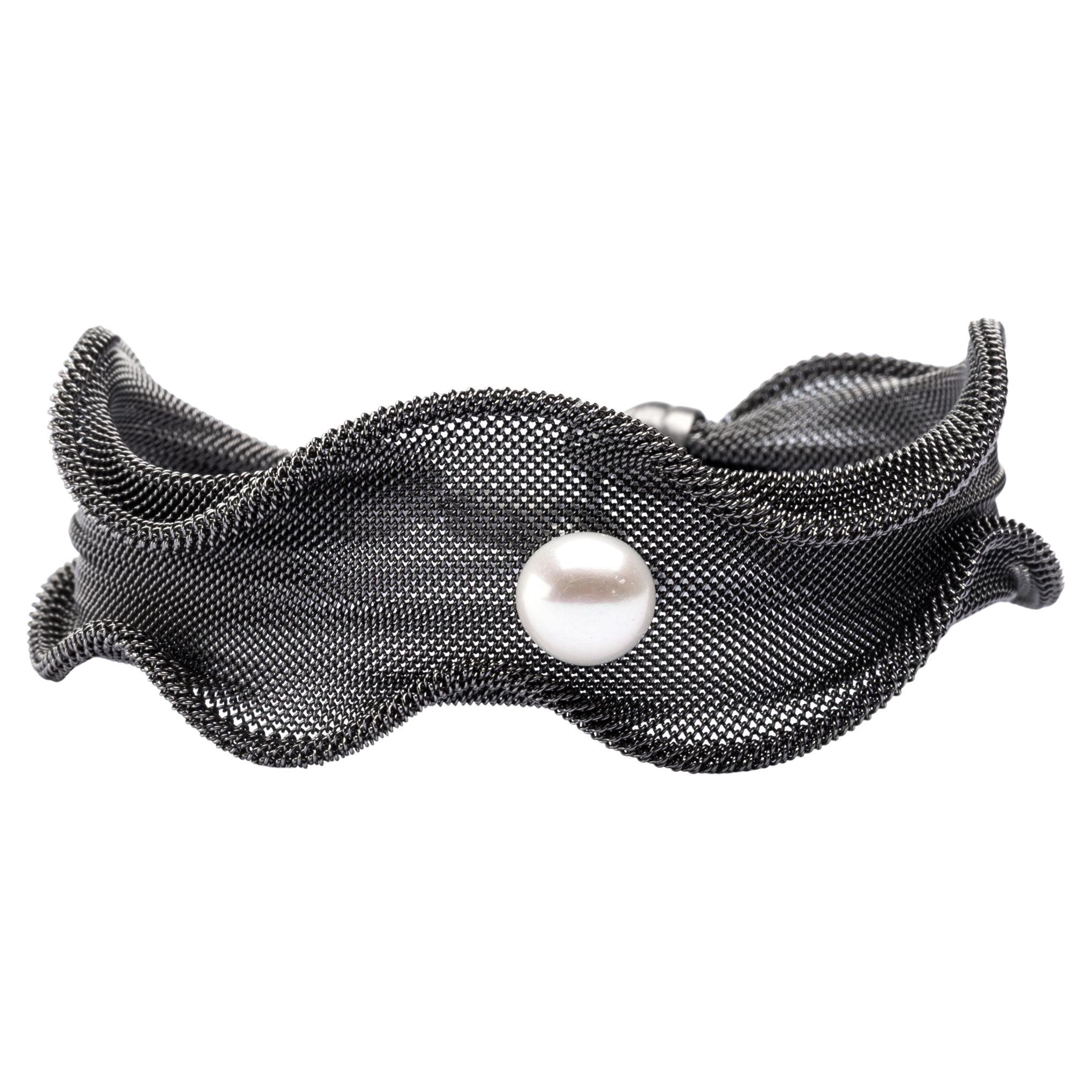 Alex Jona Burnished Sterling Silver Pearl Woven Plissé Bracelet For Sale