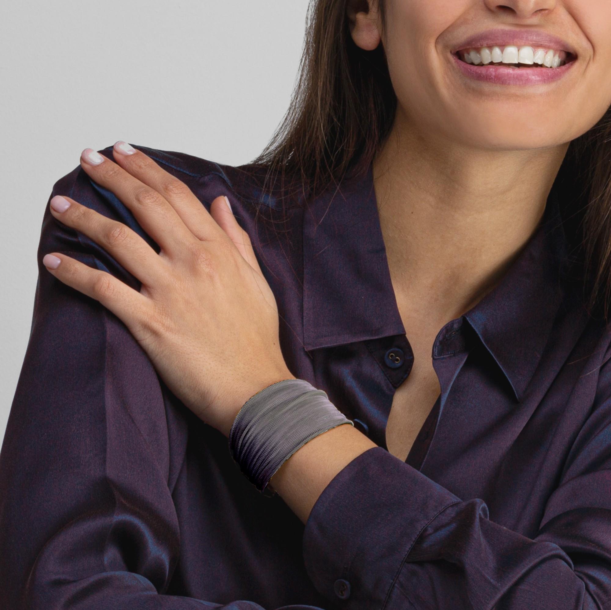 Women's Alex Jona Burnished Sterling Silver Woven Plissé Bracelet For Sale