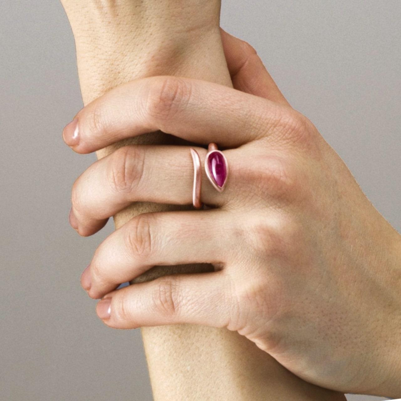Women's Alex Jona Cabochon Ruby 18 Karat Rose Gold Coil Ring For Sale