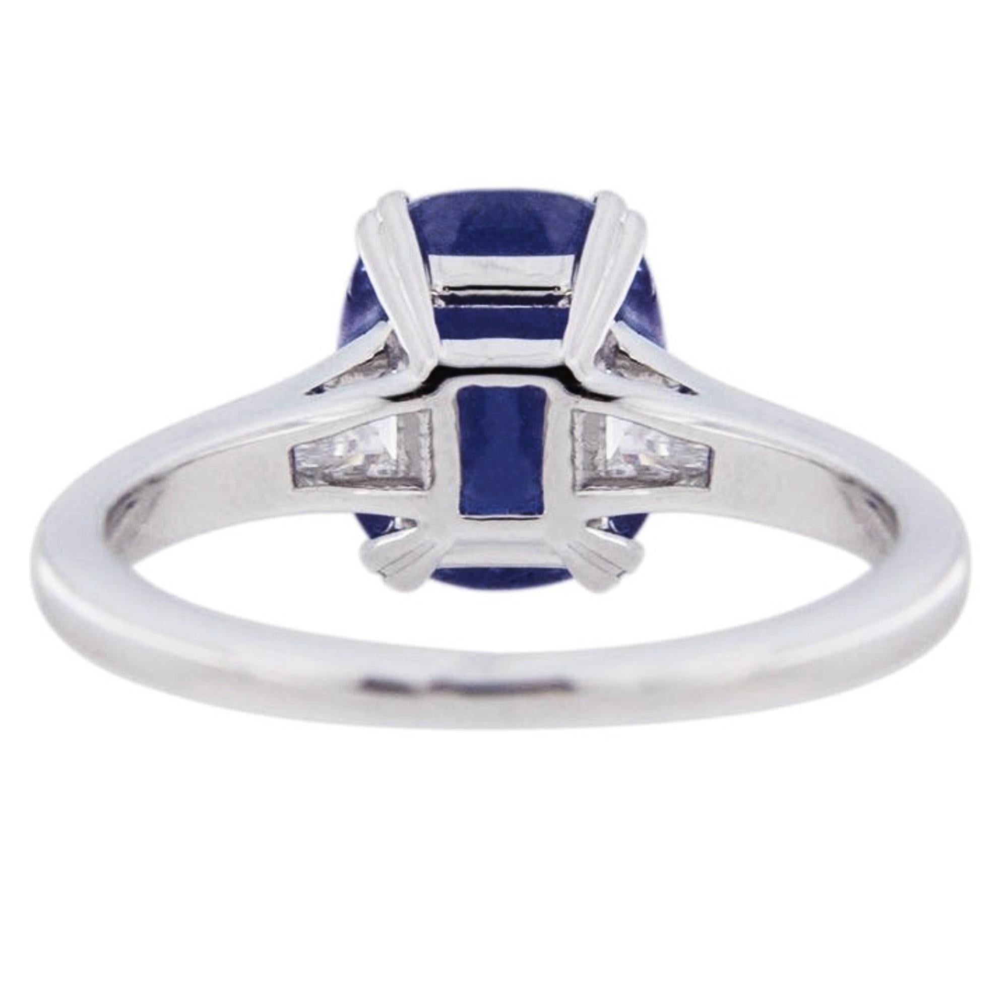 Alex Jona Cabujón Tanzanita Diamante Blanco Anillo Solitario de Oro Blanco de 18 Kilates en venta 2