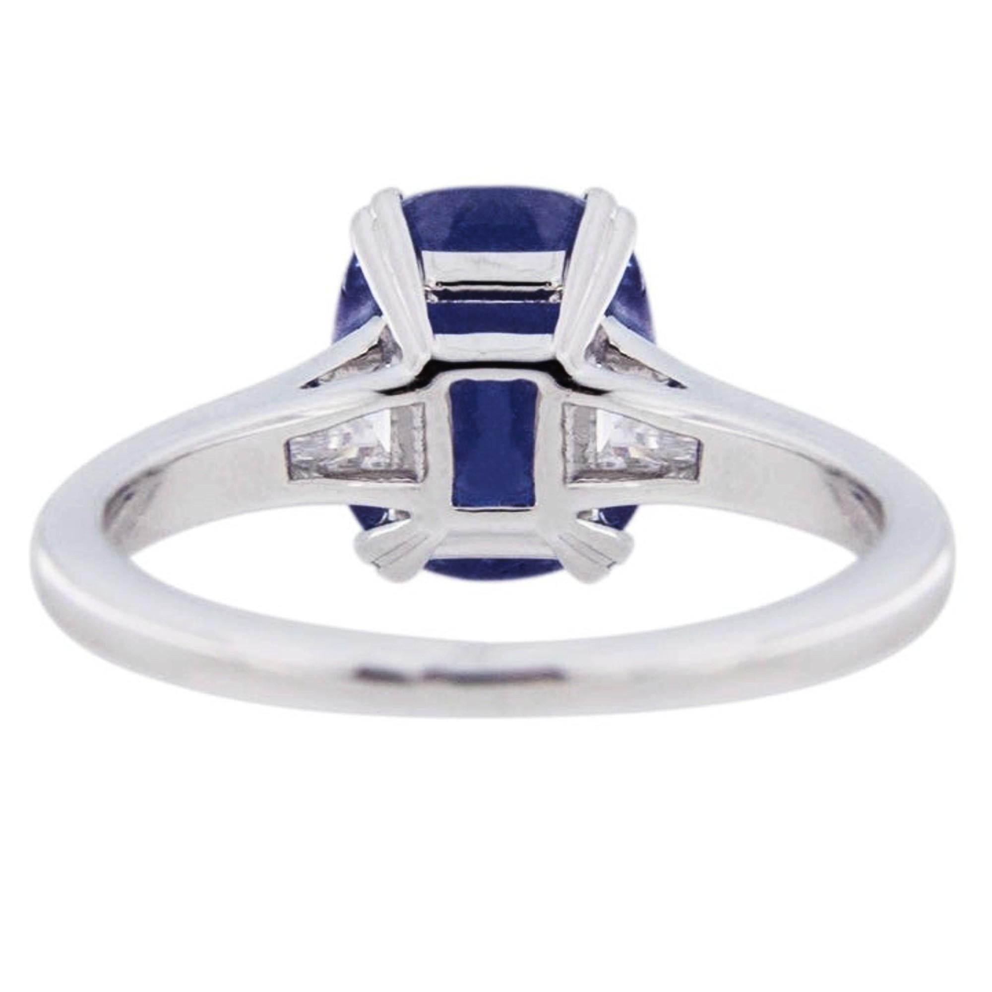 Alex Jona Cabochon Tanzanite White Diamond 18 Karat White Gold Solitaire Ring For Sale 2