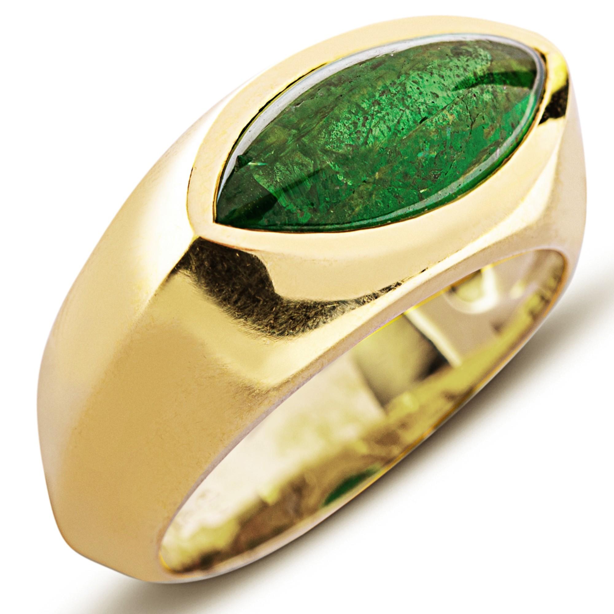 Taille ovale Alex Jona, bague en or jaune 18 carats avec cabochon de tsavorite en vente