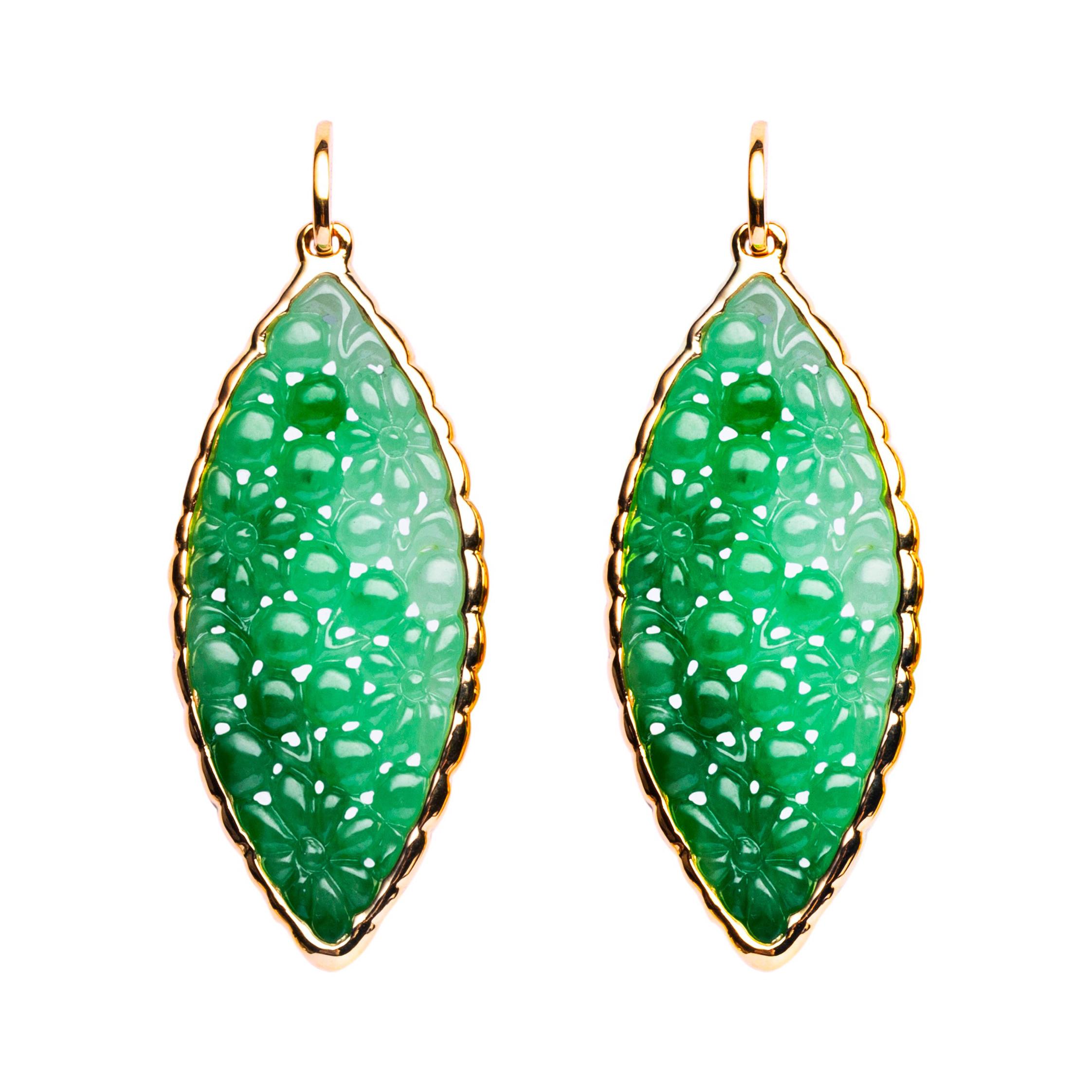 Alex Jona Carved Burmese Jadeite Jade Yellow Gold Pendant Earrings