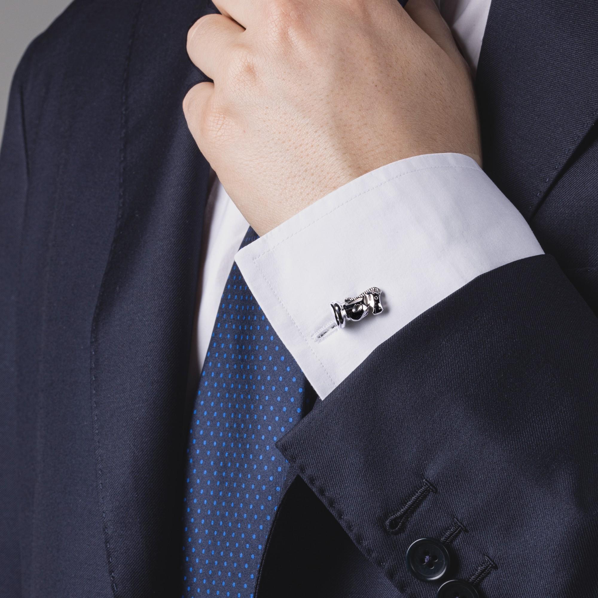 Alex Jona design collection, hand crafted in Italy, Chess Knight Sterling Silver cufflinks. 

Alex Jona cufflinks stand out, not only for their special design and for the excellent quality, but also for the careful attention given to details during