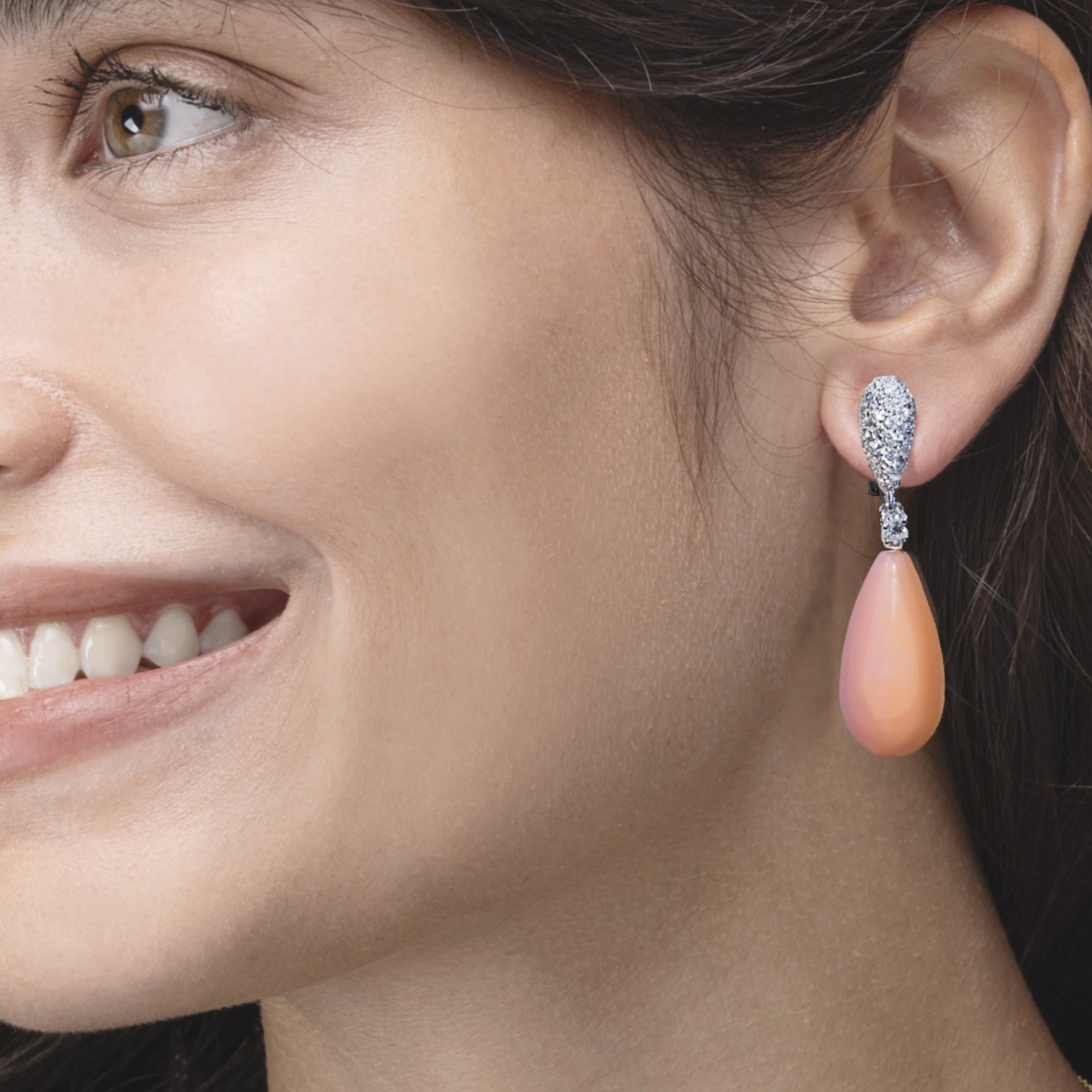Alex Jona Coral White Diamond 18 Karat White Gold Drop Earrings In New Condition For Sale In Lugano, CH
