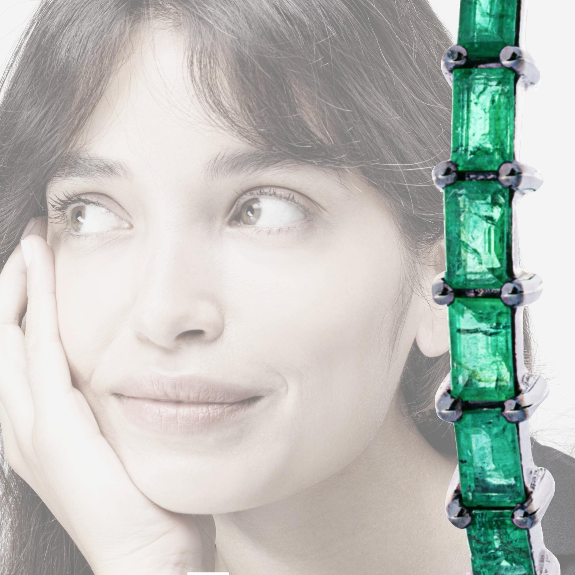 Alex Jona Emerald 18 Karat White Gold Hoop Earrings For Sale 1