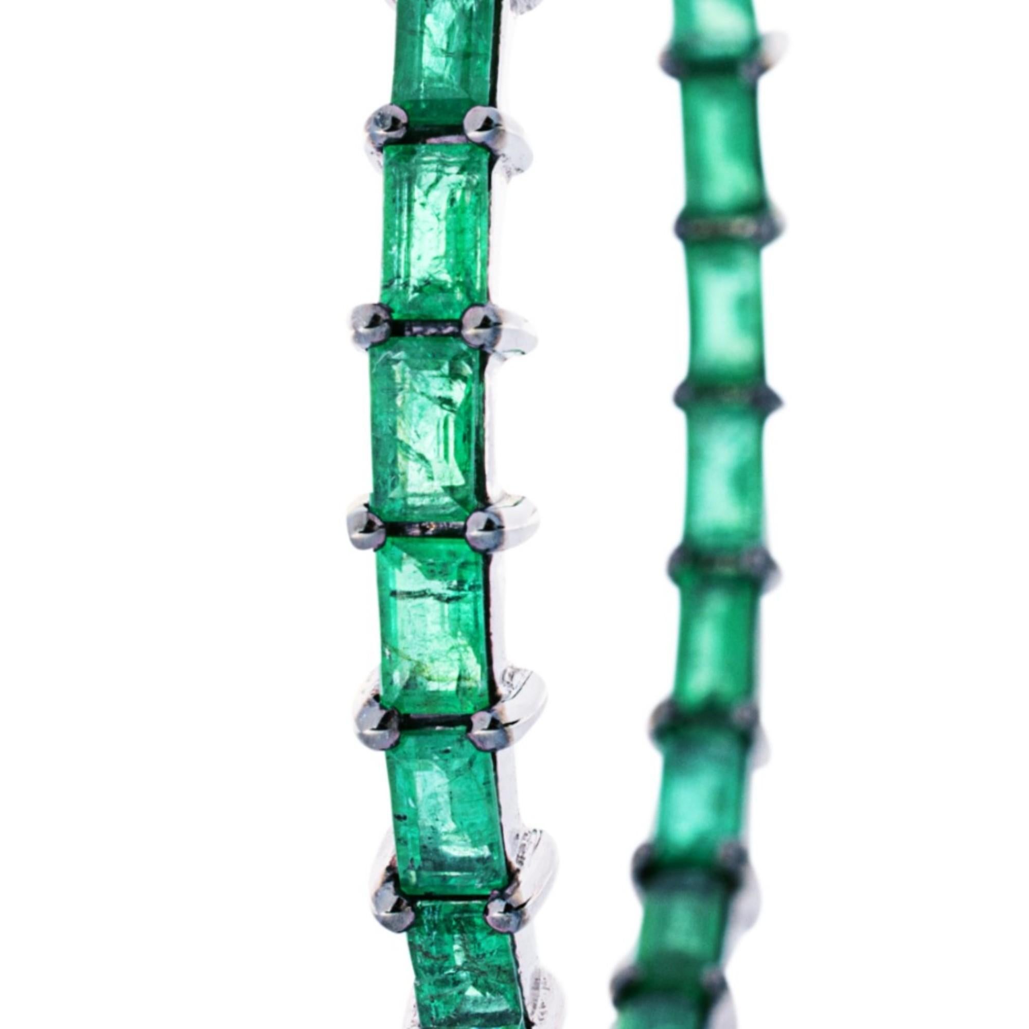 Women's Alex Jona Emerald 18 Karat White Gold Hoop Earrings For Sale