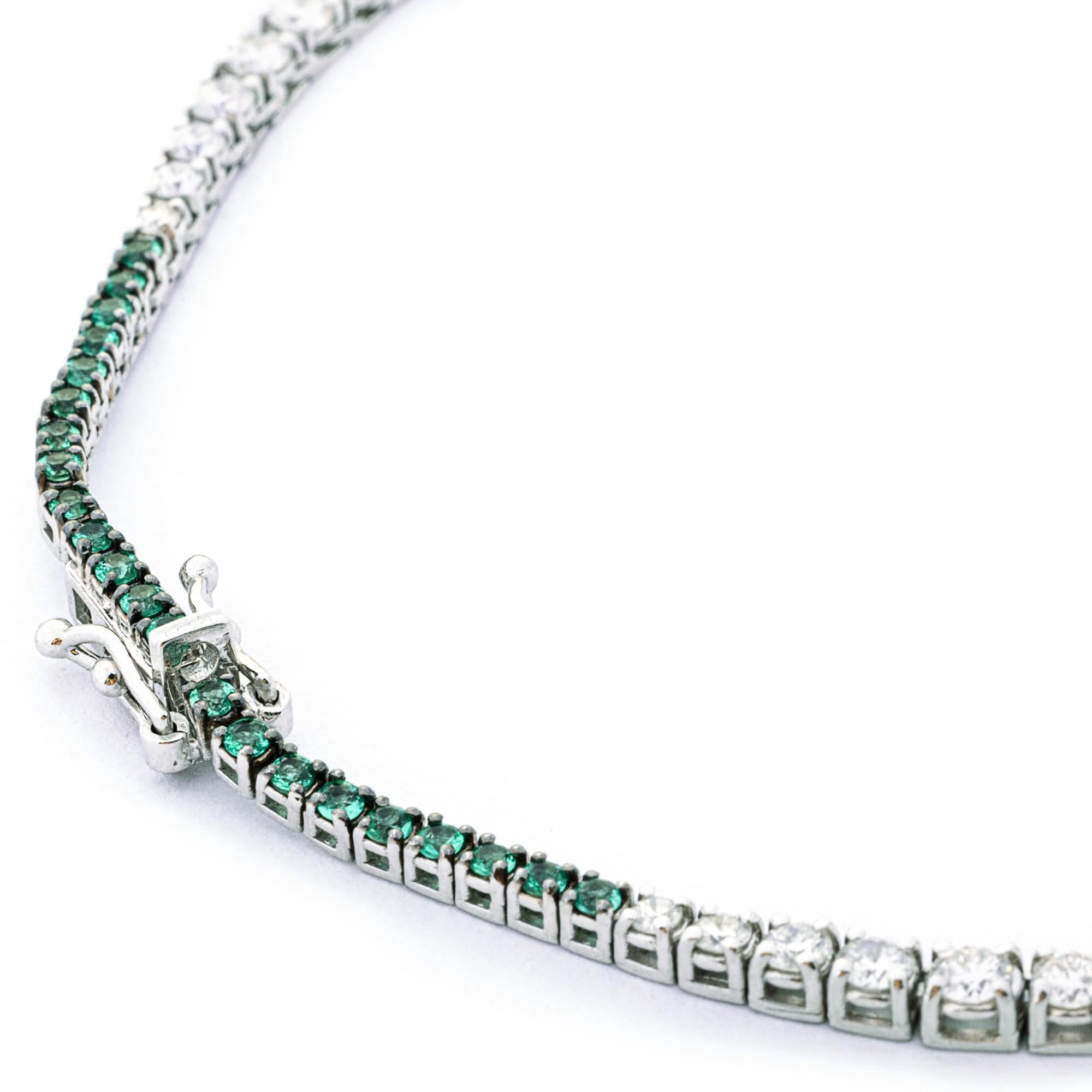  Alex Jona Emerald White Diamond 18 Karat White Gold Necklace In New Condition For Sale In Torino, IT
