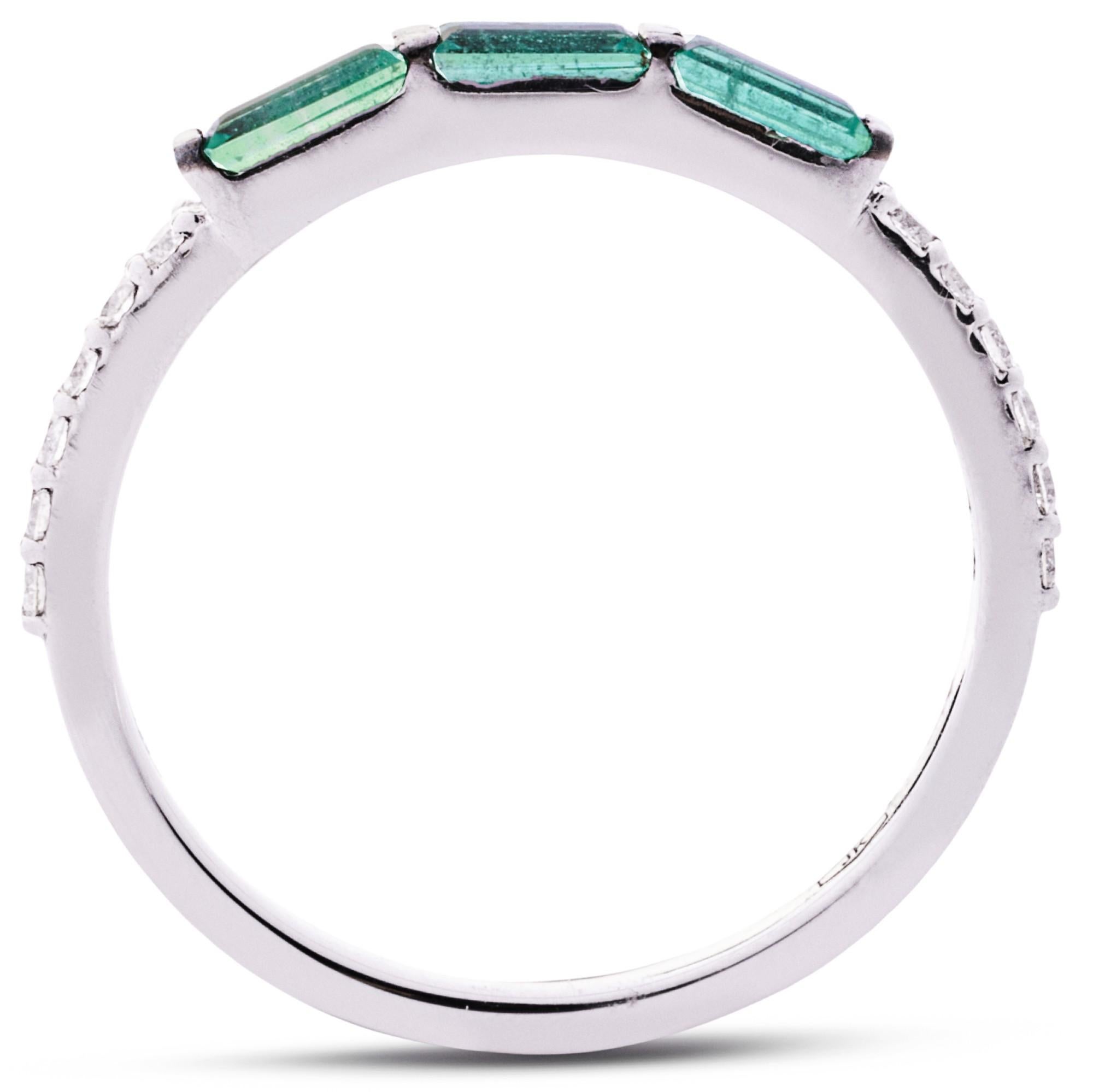 Alex Jona Emerald White Diamond 18 Karat White Gold Ring For Sale 1