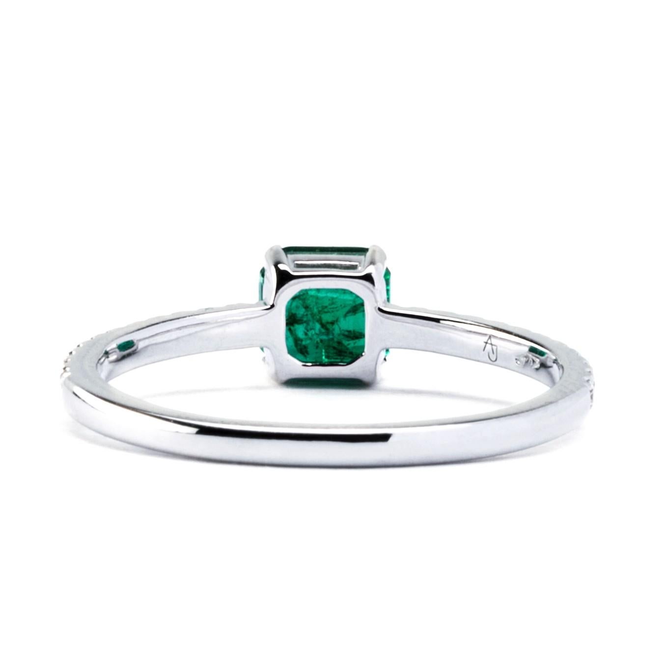 Alex Jona Emerald White Diamond White Gold Solitaire Ring In New Condition For Sale In Torino, IT