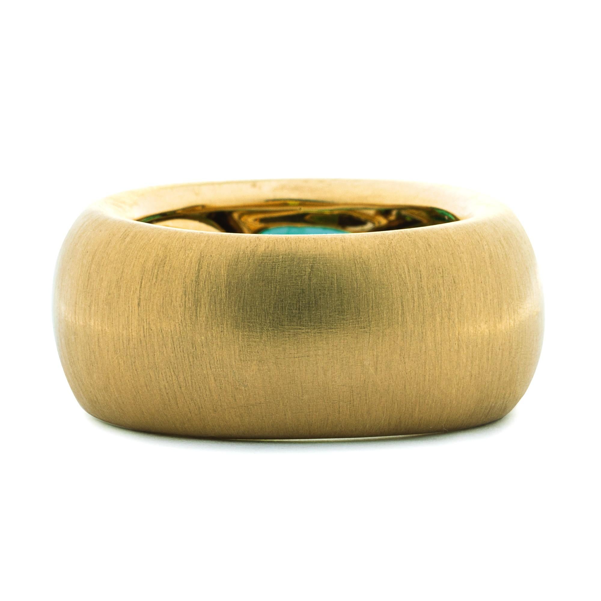 Alex Jona Emerald Yellow Gold Brushed Band Ring For Sale 1