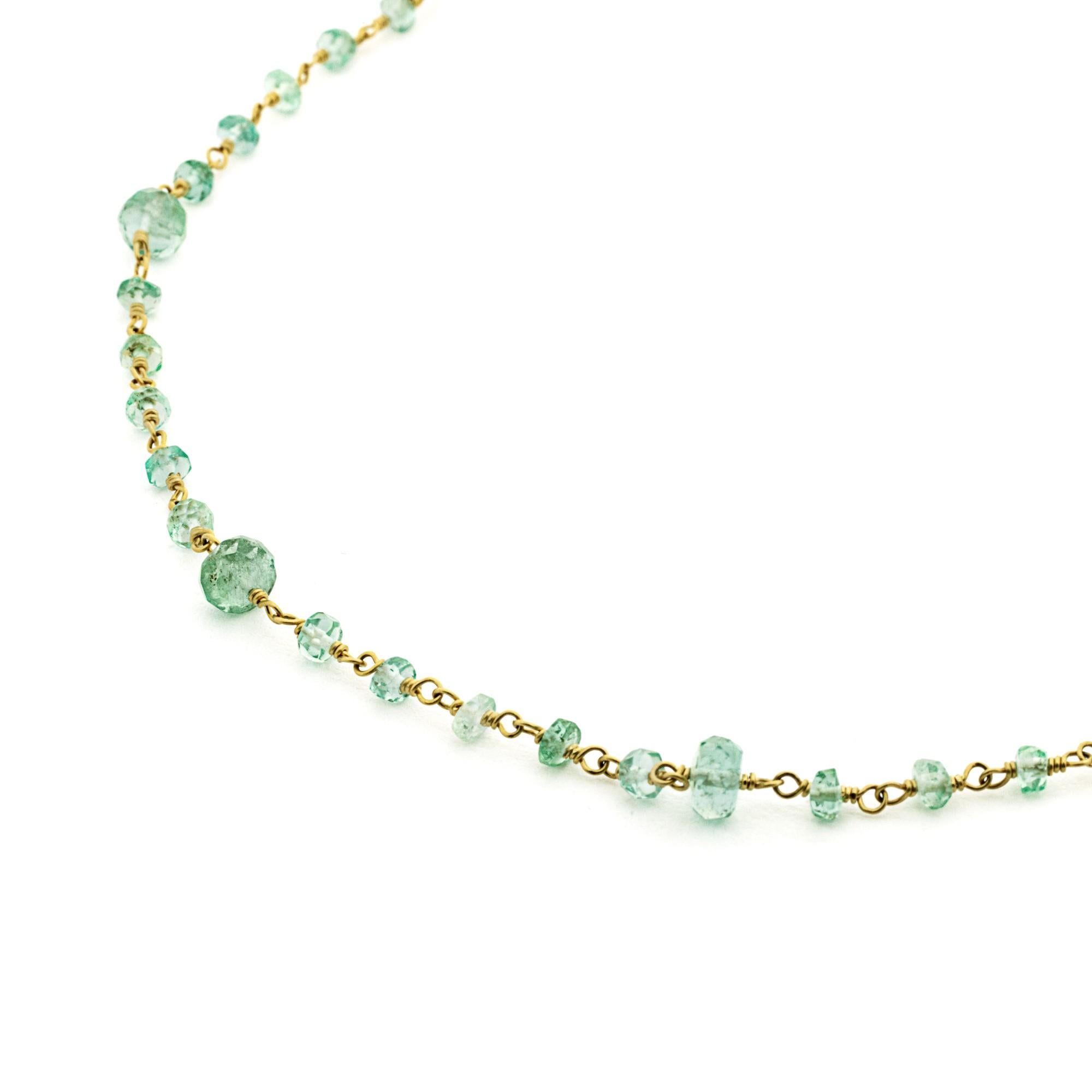 Emerald Cut Faceted Light Green Emerald 18 Karat Yellow Gold Necklace For Sale