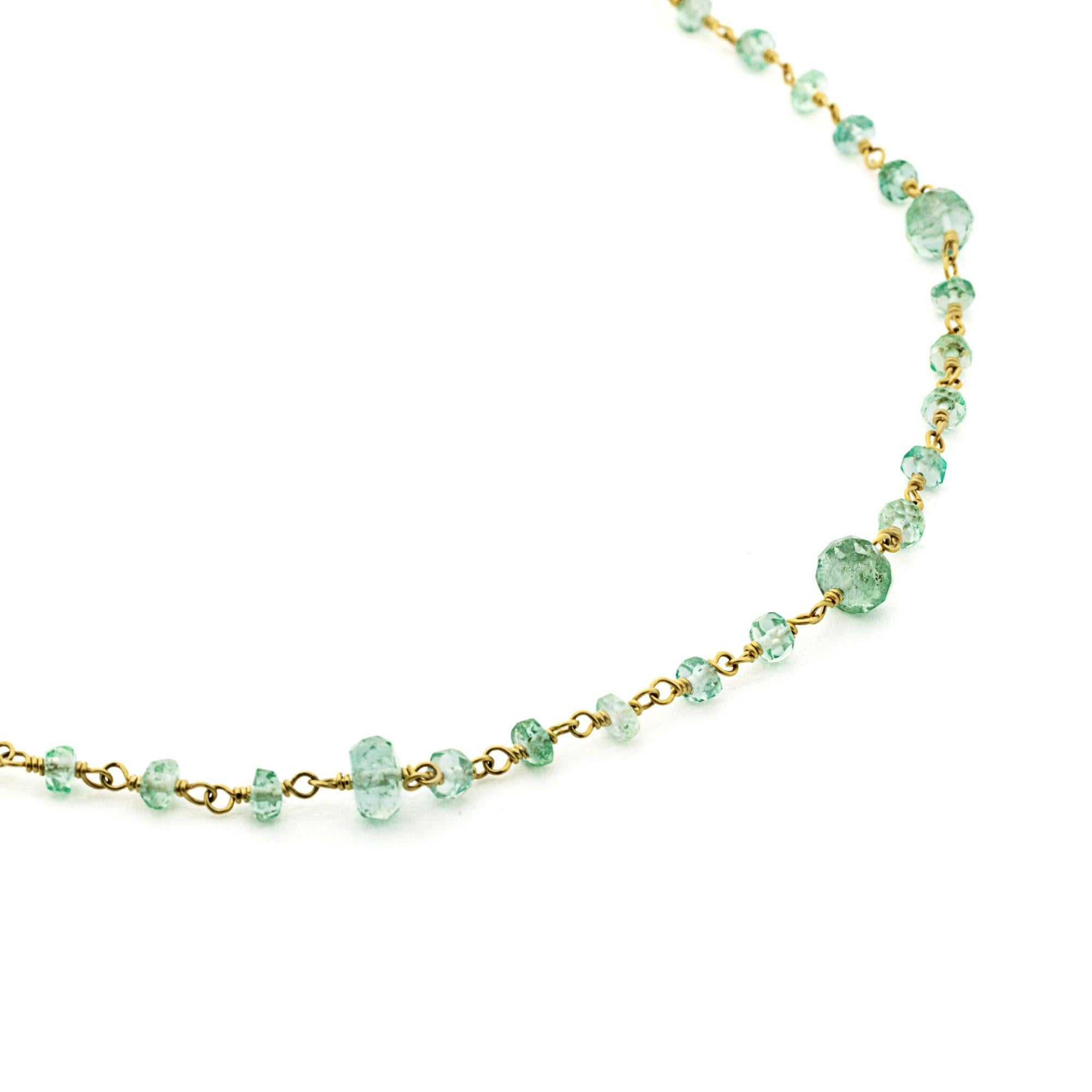 Facettierte Was Halskette aus 18 Karat Gelbgold mit Smaragd von Jona Damen im Angebot