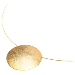 Alex Jona, collier ras du cou à pendentif disque en argent sterling plaqué or