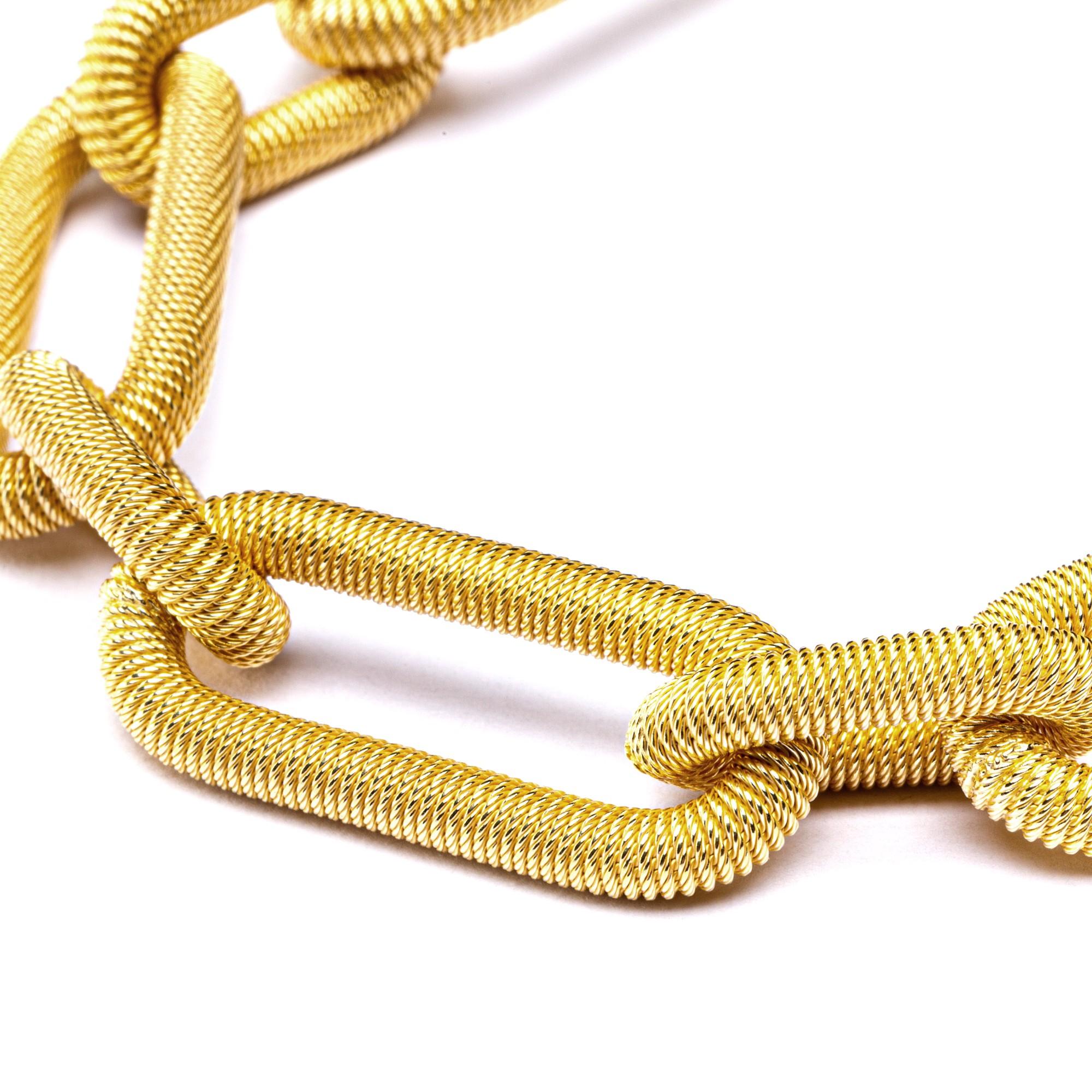 Alex Jona - Bracciale a catena a maglie oblunghe con filo ritorto in argento placcato in oro In condizioni Nuovo in vendita a Lugano, CH