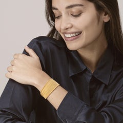 Pulsera brazalete plisada tejida de plata de ley chapada en oro Alex Jona